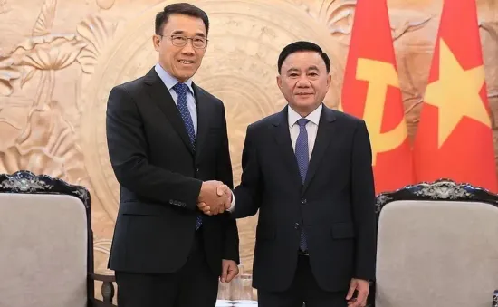 Tăng cường quan hệ đoàn kết đặc biệt, hợp tác toàn diện Việt Nam - Lào