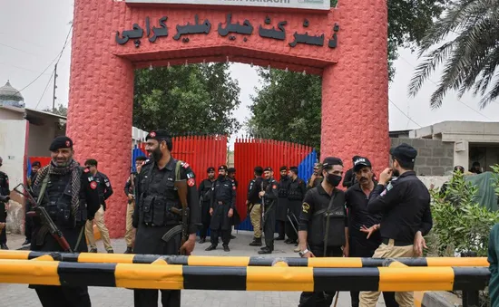 Hơn 200 tù nhân vượt ngục sau trận động đất gây hoảng loạn ở Pakistan