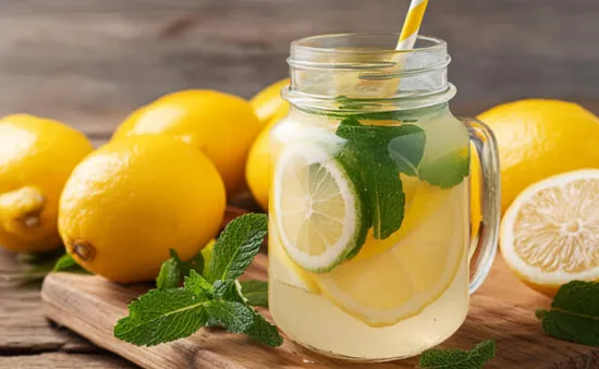 Vì sao nước chanh khiến ngày hè thiêu đốt trở nên dễ chịu?
