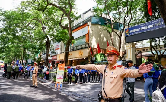 Hà Nội triển khai cao điểm bảo đảm giao thông phục vụ thi tuyển sinh lớp 10 và tốt nghiệp THPT