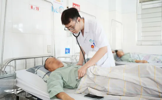 Sốc nhiệt, suy thận cấp sau khi chạy marathon dưới trời nắng nóng