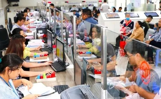 Bộ Nội vụ đề xuất thuê chuyên gia ngoài hệ thống công vụ bằng hợp đồng nhiệm vụ