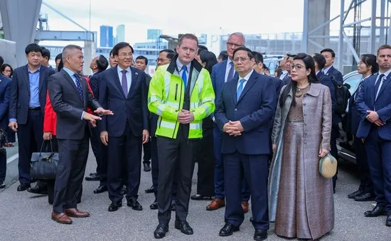 Thủ tướng Phạm Minh Chính tìm hiểu mô hình phát huy giá trị di sản và phát triển cảng biển ở Estonia