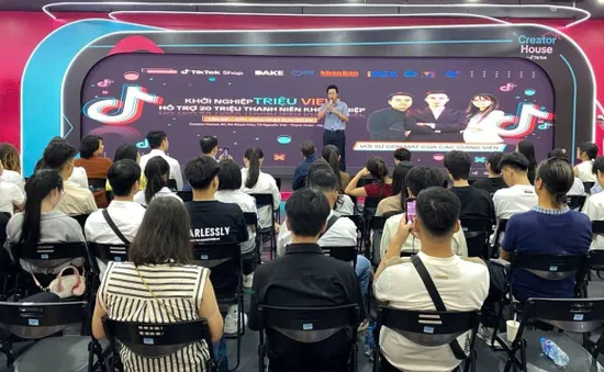 Từ bản làng đến phố thị: Gần 8.000 thanh niên học khởi nghiệp số