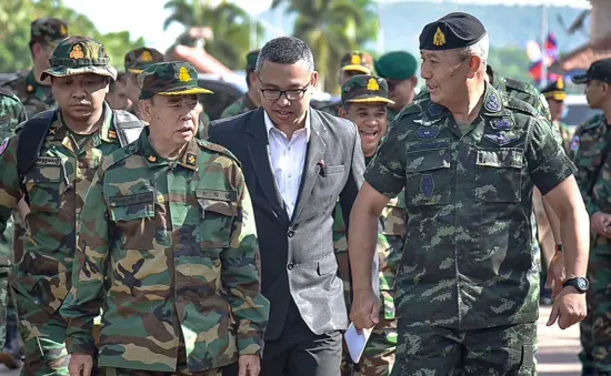 Thái Lan - Campuchia rút quân, ngăn nguy cơ xung đột