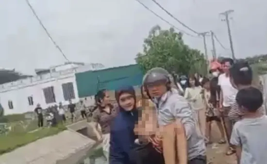 3 học sinh bị điện giật khi diều vướng dây điện cao thế