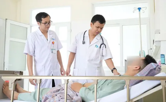 Không đau ngực, nam bệnh nhân mang khối u trung thất lớn hiếm gặp