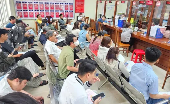 Ban hành nghị định về phân quyền, phân cấp hành chính trong một số lĩnh vực