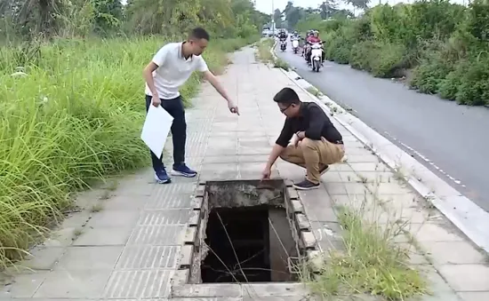 Hà Nội: Người dân chấn thương sọ não vì sập hố ga mất nắp giữa vỉa hè