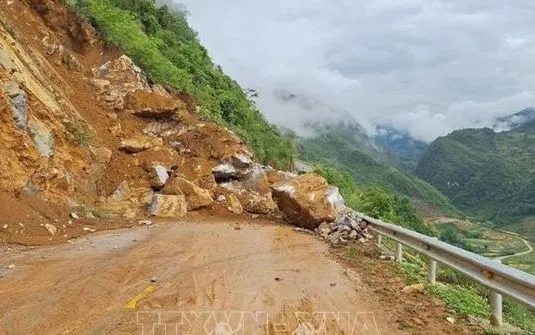 Đề phòng nguy cơ lũ quét, sạt lở đất ở 5 tỉnh Bắc Bộ và Trung Bộ