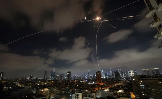 Israel đe dọa thiêu rụi thủ đô Tehran