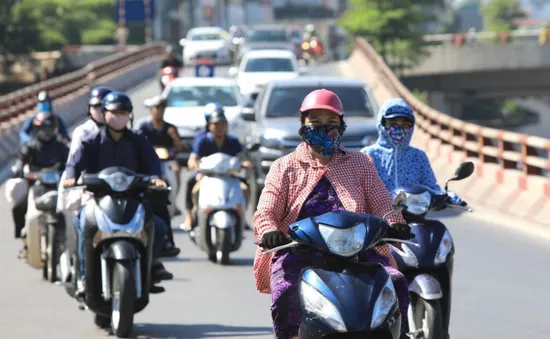 Trung Bộ nắng cả tuần, trung du Bắc Bộ mưa dông