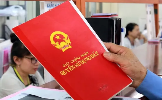 Từ 1/7, Chủ tịch UBND cấp xã có thẩm quyền cấp "Sổ đỏ"