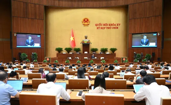 Truyền hình trực tiếp: Quốc hội thảo luận về tình hình kinh tế - xã hội
