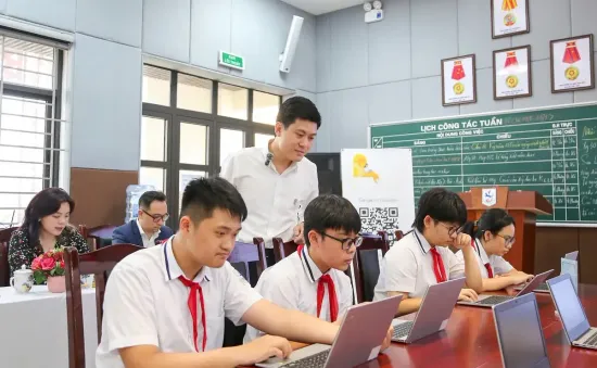 Không cấm dạy thêm, chỉ quy định giáo viên không được ép học thêm