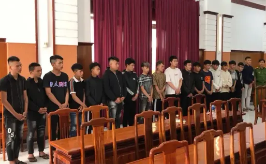 Khởi tố 26 thanh, thiếu niên mang hung khí đuổi chém nhau trên đường phố Ninh Thuận