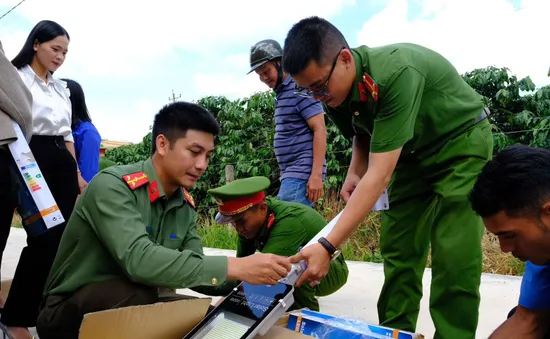 Dấu ấn công trình 'Thắp sáng đường quê' của tuổi trẻ Công an Lâm Đồng