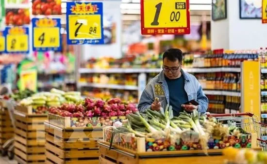 Tiêu dùng Trung Quốc bật tăng: Động lực dài hạn hay ngắn hạn?