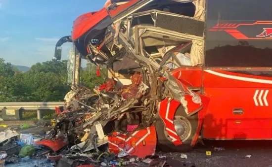 Tai nạn 2 người chết trên cao tốc Đà Nẵng - Quảng Ngãi: Tài xế xe đầu kéo dừng xe để ngủ
