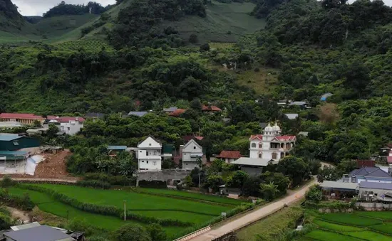 Yên Châu (Sơn La): Bừng sáng bản làng nhờ các chính sách thiết thực với đồng bào dân tộc thiểu số
