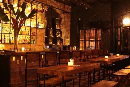4 tụ điểm bar Tây cá tính trong lòng phố cổ Hà Nội 