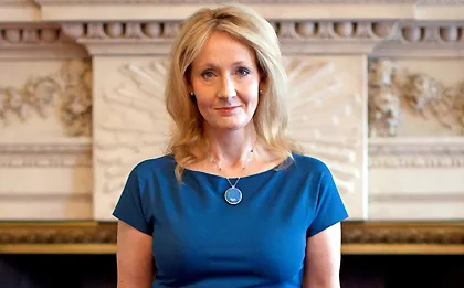 Không vượt qua được Harry Potter, J.K.Rowling lấy bút danh mới