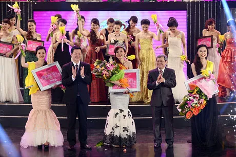 Đoàn Thị Hải Linh đăng quang “Người đẹp Kinh Bắc 2014”