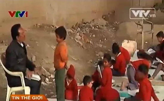 Lớp học gầm cầu cho trẻ em ngay giữa New Dehli