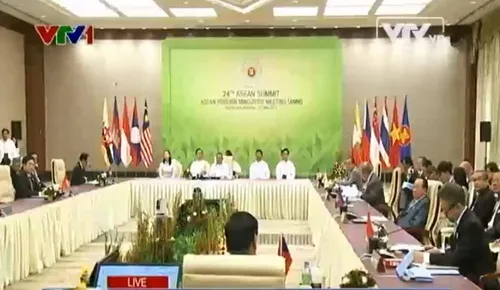 Các Bộ trưởng Ngoại giao ASEAN ra Tuyên bố về Biển Đông