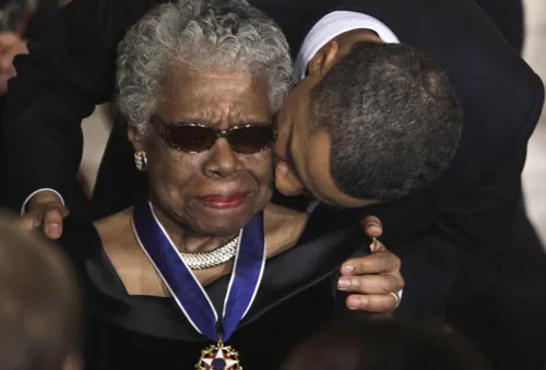 Nữ thi sĩ da màu hàng đầu nước Mỹ Maya Angelou qua đời ở tuổi 86