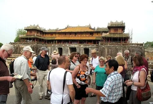 Du khách Australia đến Huế tăng đột biến