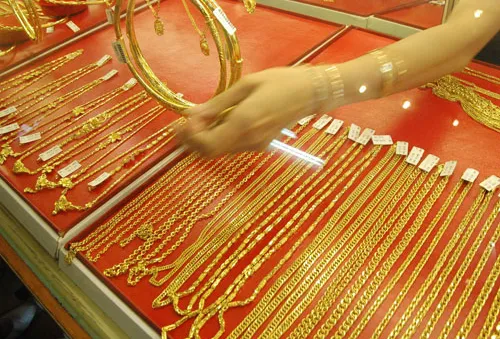 Sáng 5/6, giá vàng trượt mốc 36 triệu đồng/lượng