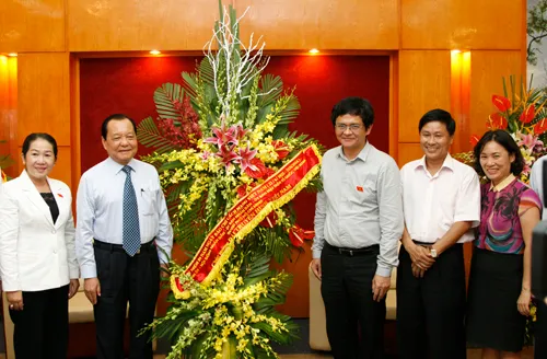 Đồng chí Lê Thanh Hải thăm và chúc mừng VTV nhân ngày Báo chí Cách mạng Việt Nam