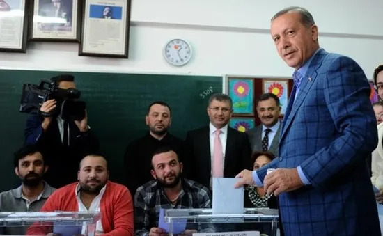 Thổ Nhĩ Kỳ: Thủ tướng Erdogan tuyên bố chiến thắng