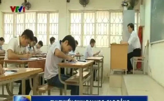 39 thí sinh bị đình chỉ thi trong ngày đầu tiên kì thi ĐH, CĐ 2014 đợt 1