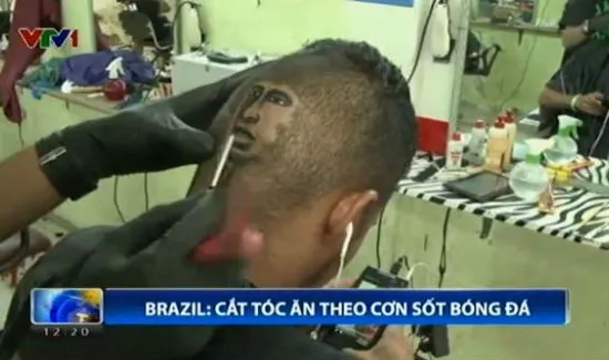 Người dân Brazil đua nhau làm tóc giống Ronaldo