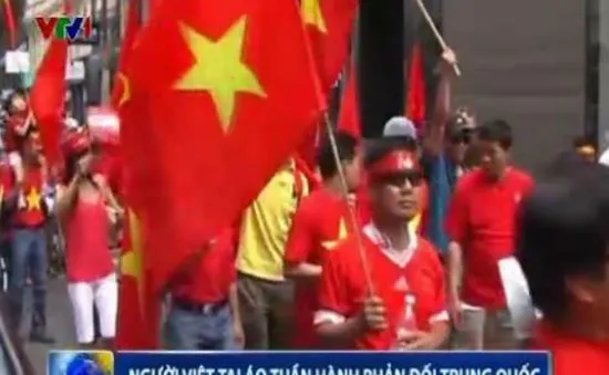 Người Việt tại Áo tuần hành phản đối Trung Quốc