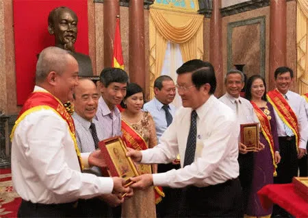 Chủ tịch nước gặp mặt các Chủ tịch Công đoàn cơ sở tiêu biểu