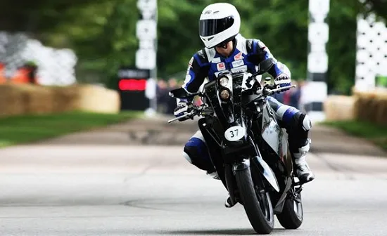 Agility Saietta R: Xe điện mà vẫn "diện"