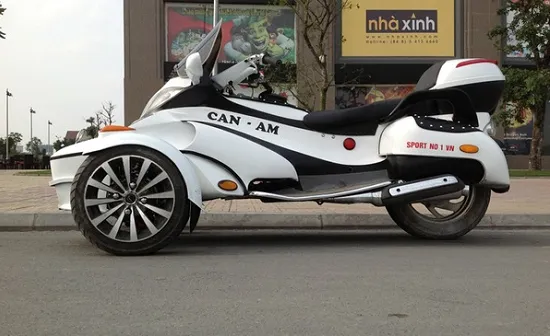 Ngỡ ngàng với Can-Am 3 bánh tự chế của người Việt