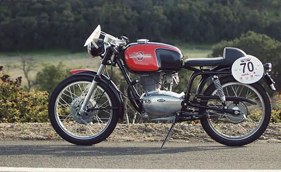 Gilera Milano Taranto: Tấm vé trở lại tuổi thơ