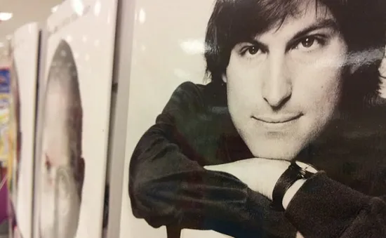 Chi bao nhiêu tiền mới được ngồi tán gẫu với Steve Jobs?
