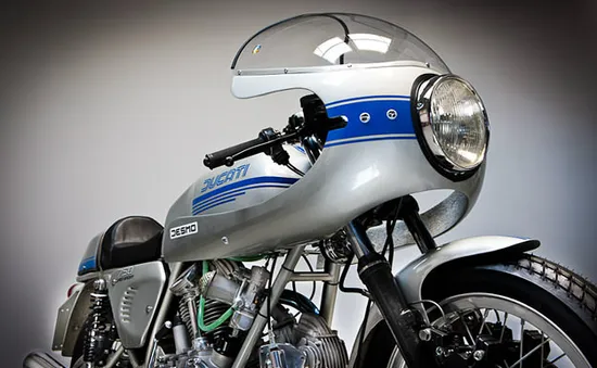 Ducati 750 Super Sport: Hồi sinh một "huyền thoại"