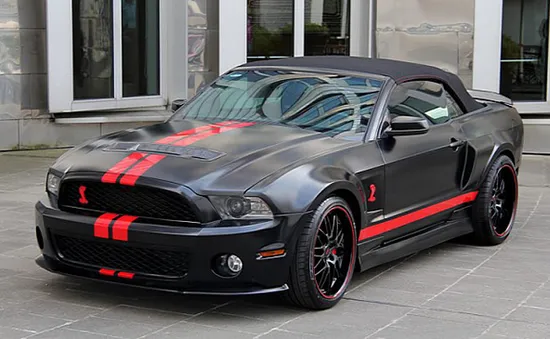 Shelby GT 500 Super Venom "tông xuyệt tông" qua bàn tay của Anderson Germany
