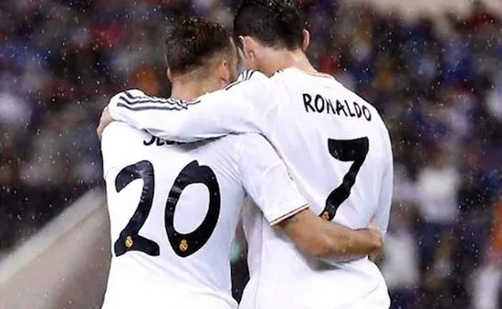 Sao trẻ Jese ca ngợi "đàn anh" C.Ronaldo hết lời
