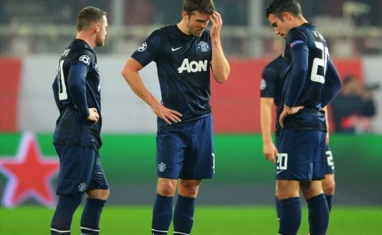 Man Utd thua thảm, Van Persie trách cứ đồng đội
