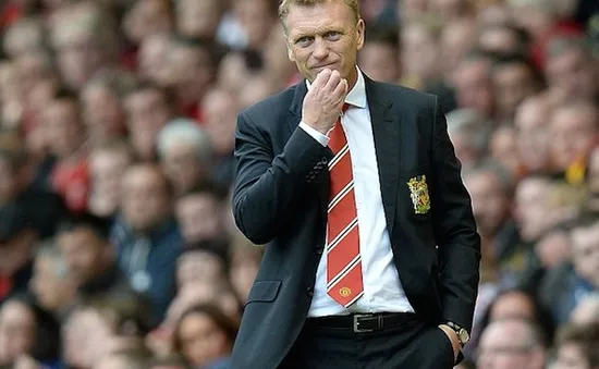 Gary Neville: Man Utd của David Moyes đá "chán chẳng buồn xem"