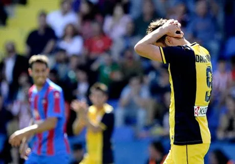 A.Madrid thua sốc, La Liga trở lại thế tam mã