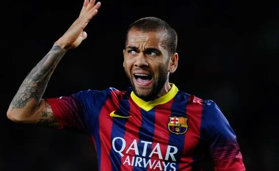 Alves vùng vằng đòi rời Barca: Tôi cần nguồn năng lượng mới