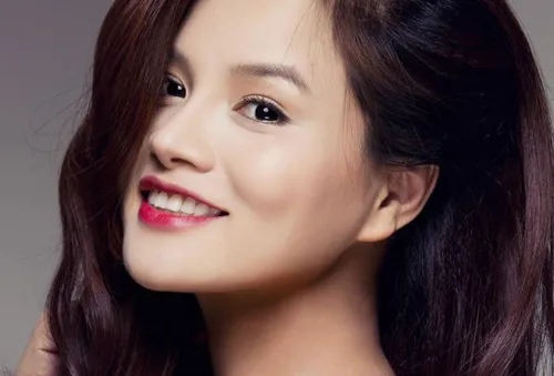 Bộ sưu tập lấy cảm hứng thiết kế từ hoa hồng của Vũ Thu Phương